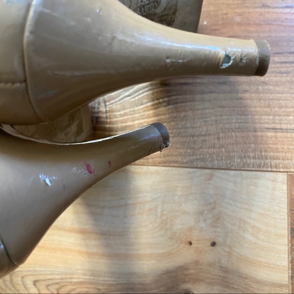 Lot Franco Sarto patent nude & black leather heels - Picture 8 of 10